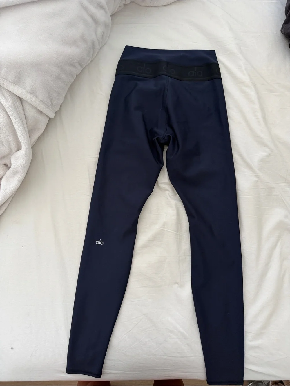 ALO Yoga Kids High-Rise Leggings in Navy with Black Waistband